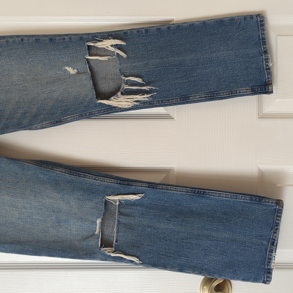 Abercrombie & Fitch Distressed Ankle Straight Ultra High Rise Curve Love Jeans - Picture 3 of 15